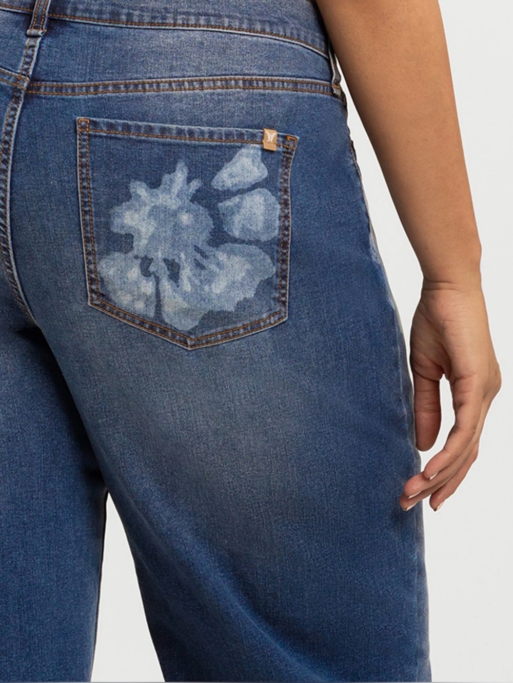NWT Jessica Simpson Mid-Rise Relaxed Straight-Leg Jeans White Print size: 10 - Picture 4 of 8